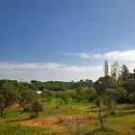 Yvonne,private Pool,private Parking 1,7 Km From The Villa Albufeira