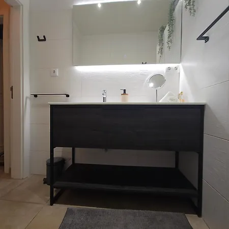 Yvonne,private Pool,private Parking 1,7 Km From The Beatch