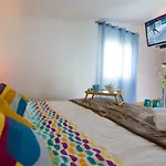 Yvonne,private Pool,private Parking 1,7 Km From The Villa