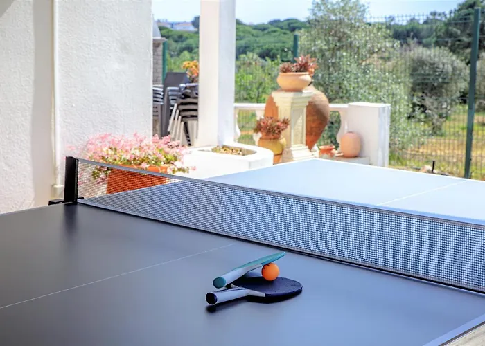 Yvonne,private Pool,private Parking 1,7 Km From The Villa Albufeira