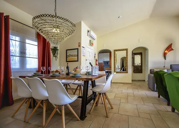 Yvonne,private Pool,private Parking 1,7 Km From The * Albufeira