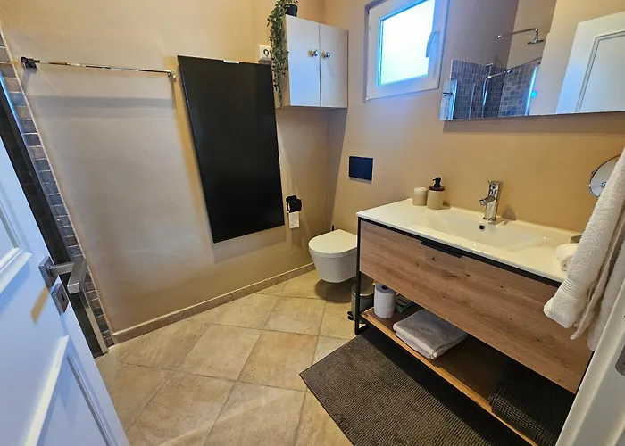 Yvonne,private Pool,private Parking 1,7 Km From The Villa Albufeira