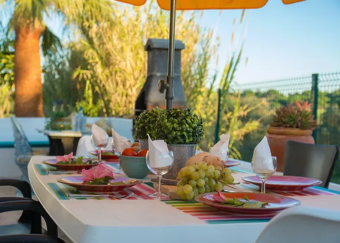 Yvonne,private Pool,private Parking 1,7 Km From The *