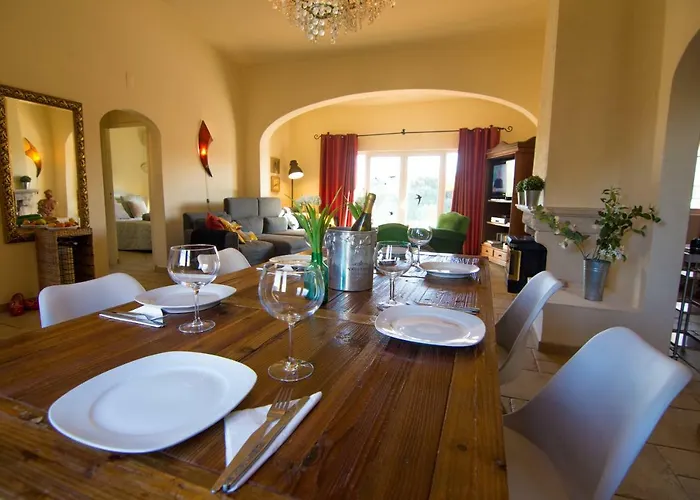 Yvonne,private Pool,private Parking 1,7 Km From The * Albufeira