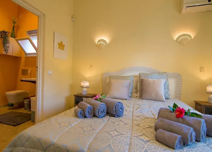 Yvonne,private Pool,private Parking 1,7 Km From The Albufeira