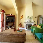 Yvonne,private Pool,private Parking 1,7 Km From The Albufeira