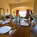 Yvonne,private Pool,private Parking 1,7 Km From The * Albufeira