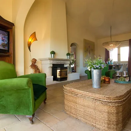 Yvonne,private Pool,private Parking 1,7 Km From The Beatch וילה *